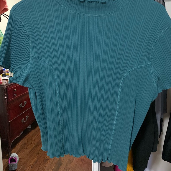 Crop shirt - Picture 1 of 2